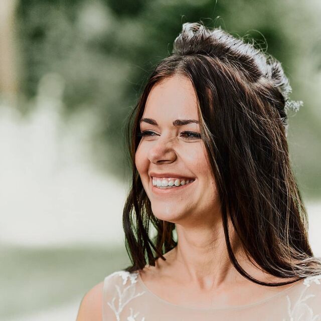 Wer liebt, vollbringt selbst Unmögliches.
-Buddha-
.
.
.
.
.
.
.
#weddingphotography #weddingday #portrait #portraitphotography #weddinginspiration #wedding #marriage #happy #smile #smiling #inlove #hochzeitsfotograf #heiraten #jaichwill #hochzeitsfotografie #hochzeitsshooting #wedding2020 #wedding2021 #braut #bride, Workshop: @kathleenjohncoaching, Workshop Location: @aurora.kreativ, Organisation, Deko, Konzept & Styling: @karinagarosaphotography & @manuelayvonnemensing_flowers, Brautpaar: @gediiiii & Julian, Hair & Make-Up: @hottbrides, Schmuck: @runde_ringe, Blumen: @manuelayvonnemensing_flowers, Kleid: @brautchalet, Papeterie: @atelier_garosa, Catering: @hof_kitchen, Video & Behind the Scenes: @joel_jungge @haveacam_com & @sofi_patrizio_weddings